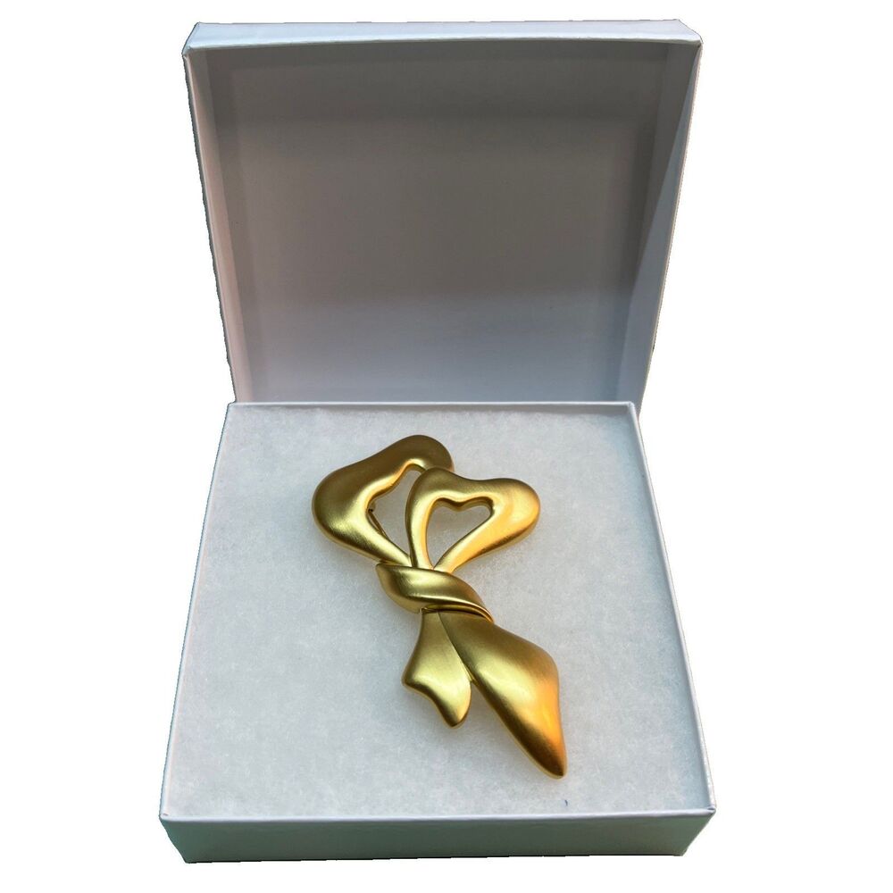 Vintage Monet Ribbon Heart Bow Matte Gold Tone Brooch / Pin Large Signed Holiday